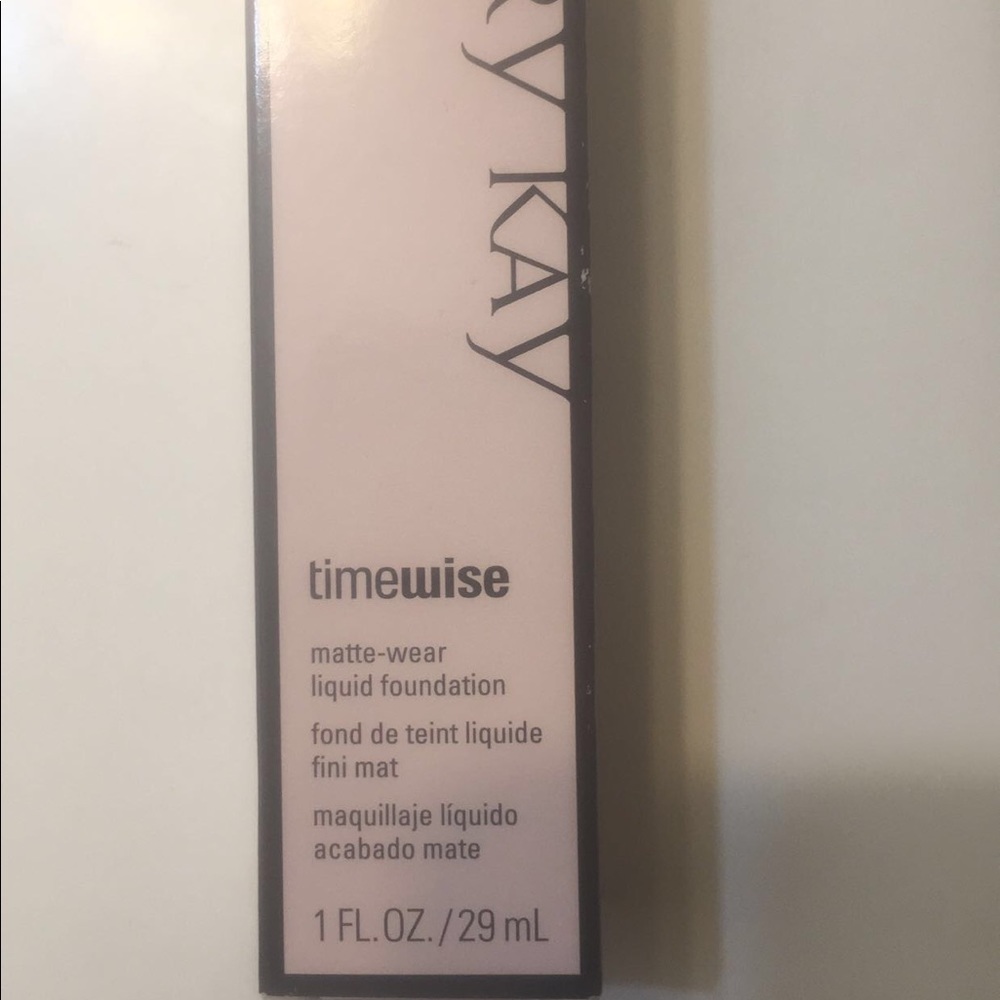 Mary Kay TimeWise Matte Foundation "Ivory 3"
